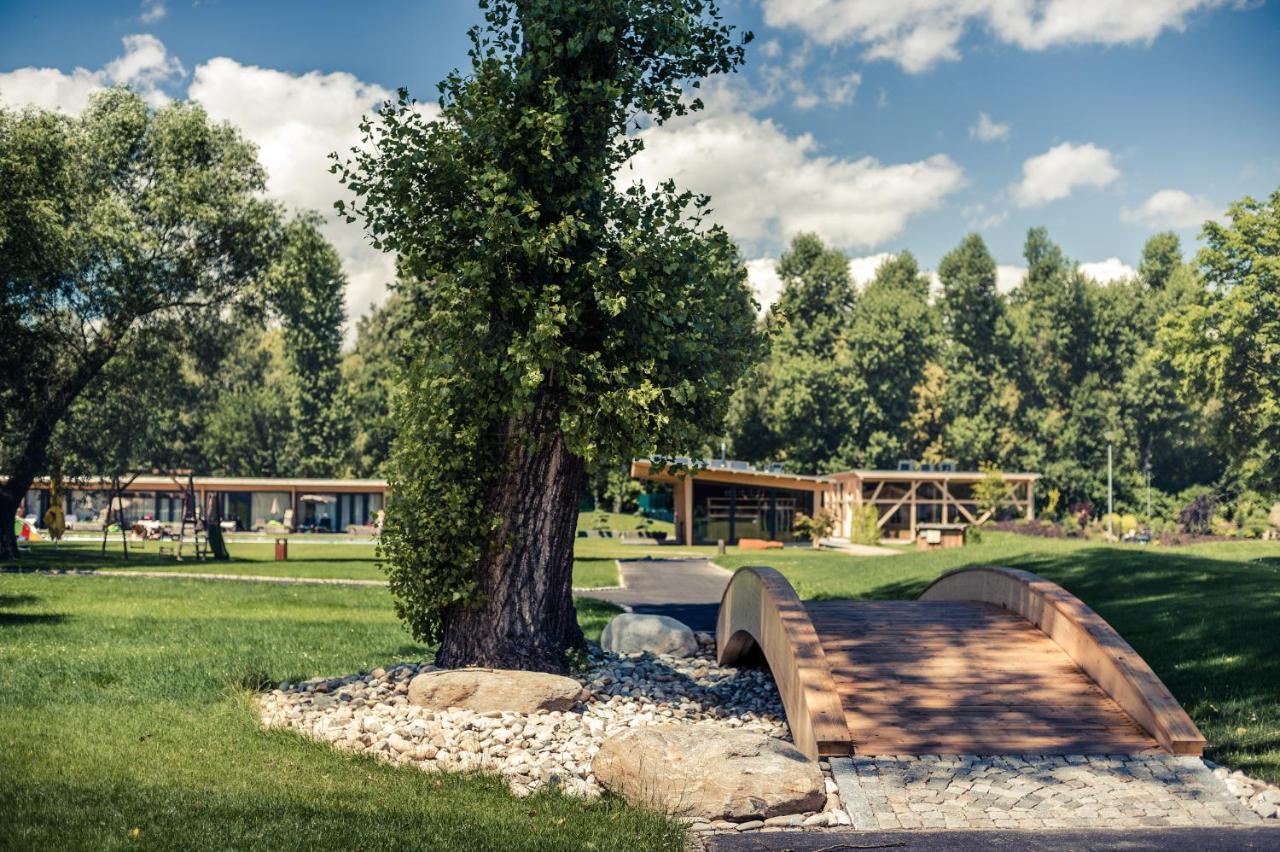 Villa Resort & Organic Spa - Luxusni Apartman S Virivkou Czeskie Budziejowice Zewnętrze zdjęcie